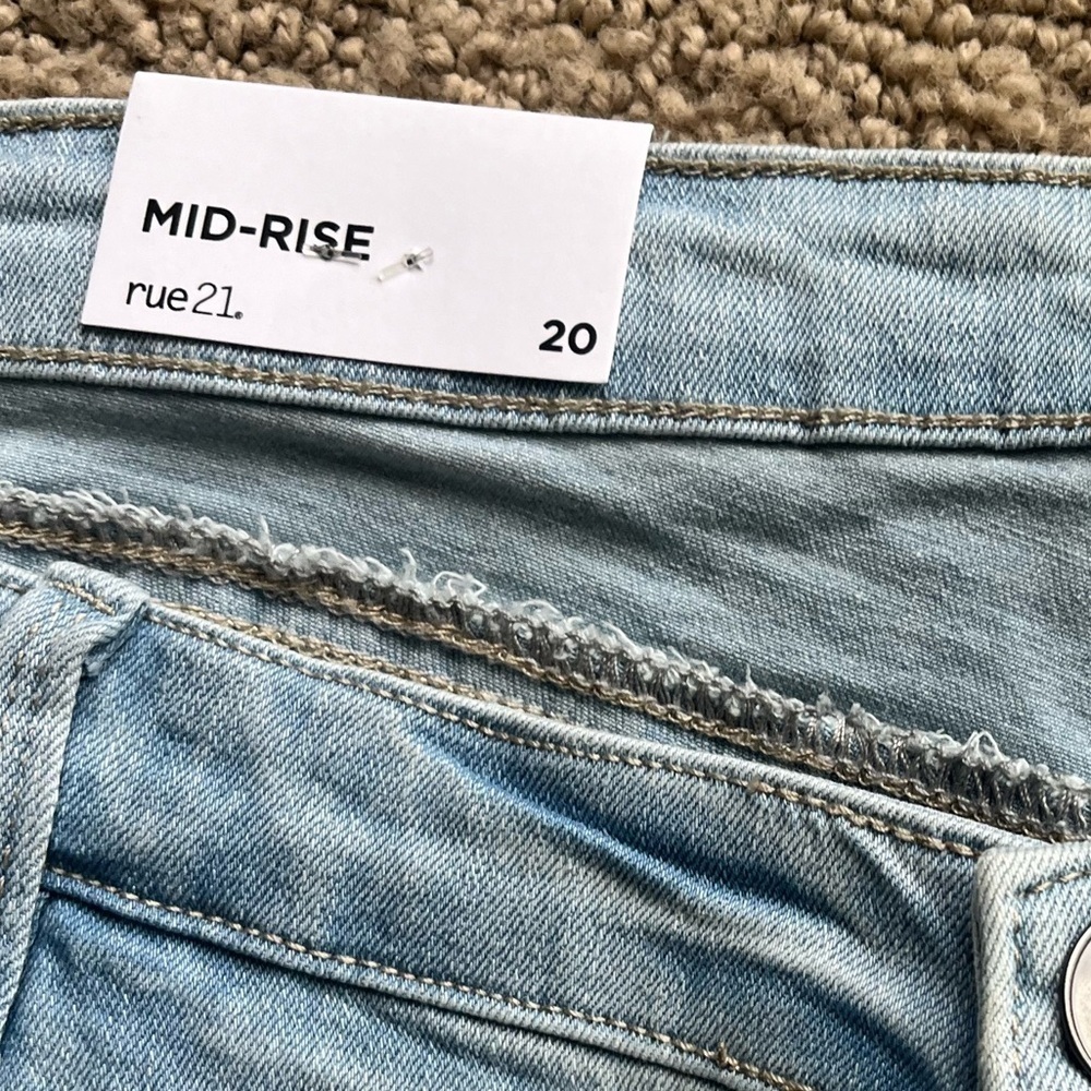 🇺🇸 Rue21 Mid-rise Ultimate Stretch Light Wash Ankle Jeans - Picture 4 of 10
